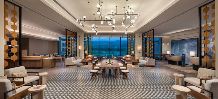 新疆华美胜地那拉提智选假日酒店图片