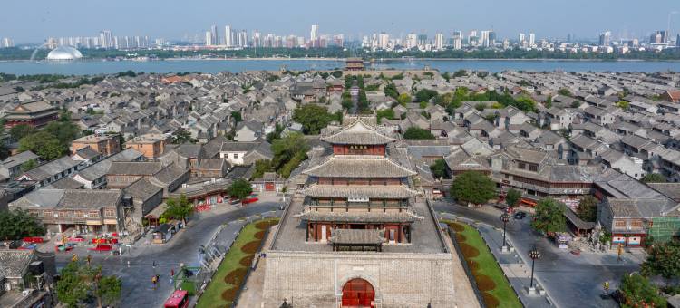 白玉兰酒店(聊城火车站东昌湖店)图片