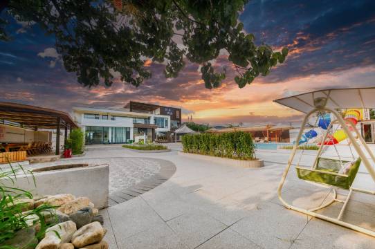 盖州·Mybs 沐云伴山180 °山景私汤·现代美学主题别墅