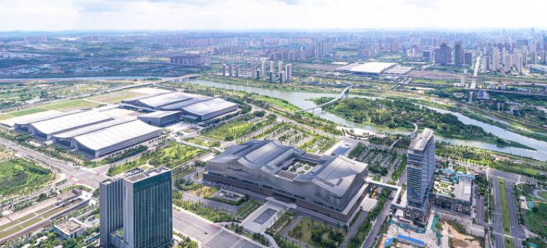 长沙高铁南站会展雅高诺富特酒店图片