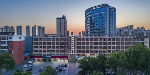逸柏國際酒店(固始縣政府根親文化園店)