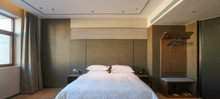 途客都市酒店(锡林浩特维多利广场店)图片