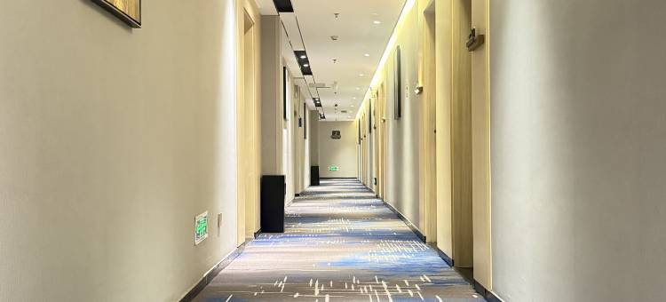 万澳酒店(西安高铁北站凤城九路地铁站店)图片