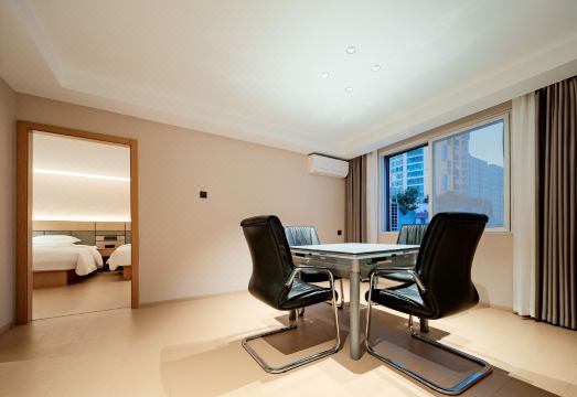 Yayue Hotel (Panzhou Xingkai Garden Pedestrian Street Store) Hotel Overview