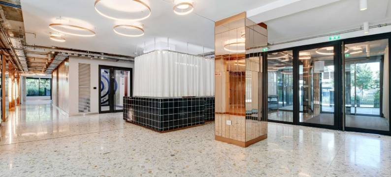 Room 1012 in premium residence- Sport/Laundry图片