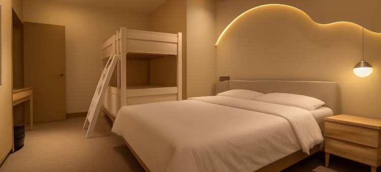 景德镇·清欢屿舍┃CINECAY落日隅安设计师民宿(陶溪川创意广场店)图片