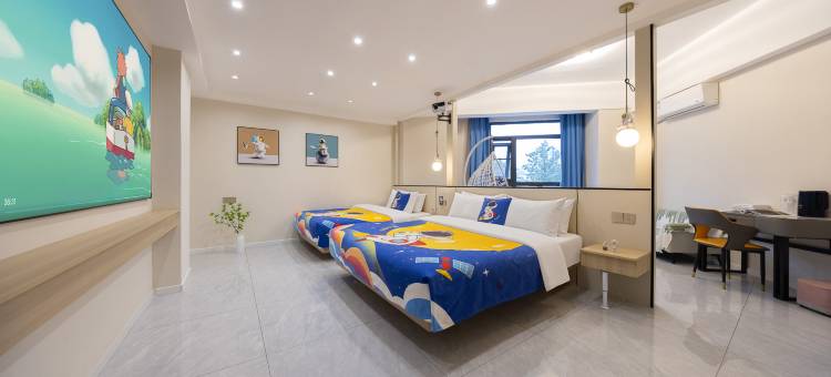 栖畔轻雅酒店(三门峡体育中心店)图片