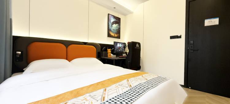 飓龙电竞酒店(绵阳高铁站店)图片