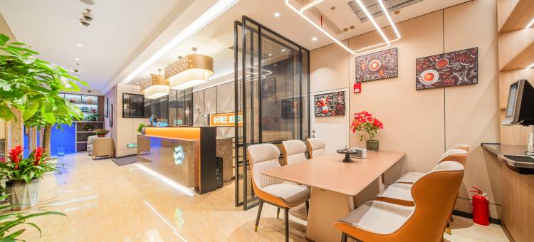 云绯酒店(上海展览中心静安寺地铁站店)图片