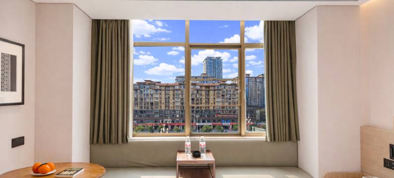 布洛陀·布依文化主题酒店(罗甸明珠中央广场店)图片