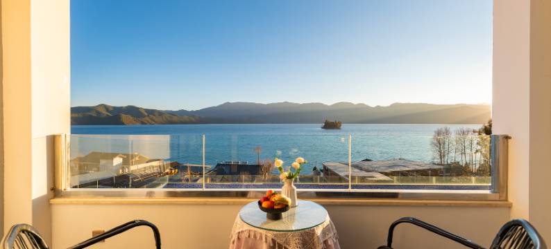 泸沽湖云上度假酒店(达祖情人滩店)图片