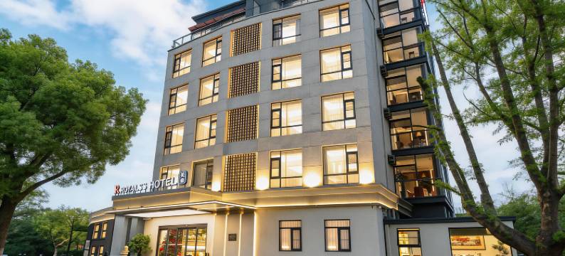 美豪R▪ROYALSS酒店(青岛栈桥火车站店)图片