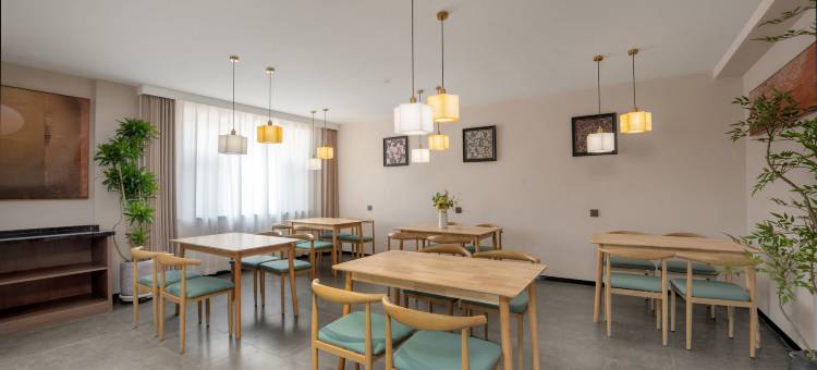 敦煌上院酒店(鸣沙山月牙泉景区店)图片