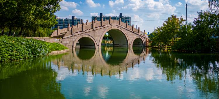 维也纳酒店(苏州高铁北站渭塘珍珠湖店)图片