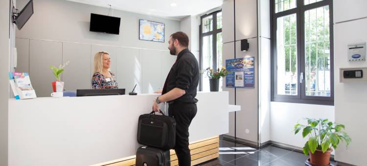 奥达利斯城市尼斯罗西尼宫殿酒店(Appart'hôtel Odalys City - Nice Centre)图片