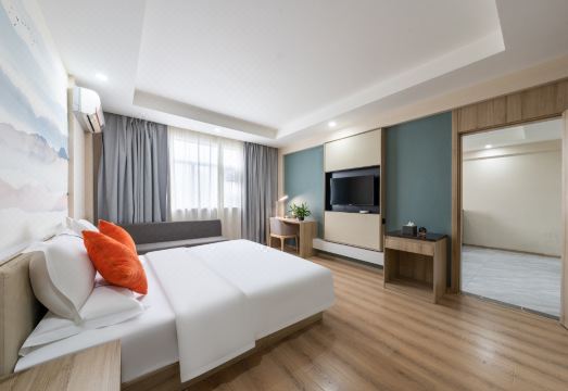 Kaiyue Business Hotel(Ninefang City Shop,Northmen Road ) Hotel Overview