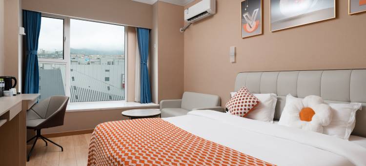 斯维登度假公寓(威海火车站万达广场店)图片