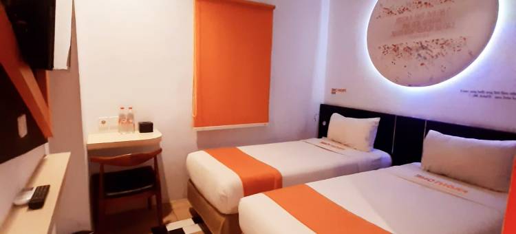 三宝拢弗朗特万旅馆(Front One Inn Semarang)图片