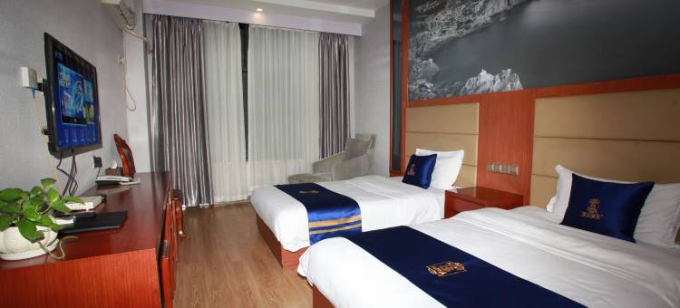 速8酒店(奎屯驿马巷美食街店)图片