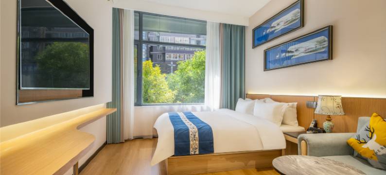 欢住酒店(兰州张掖路省政府地铁站店)图片