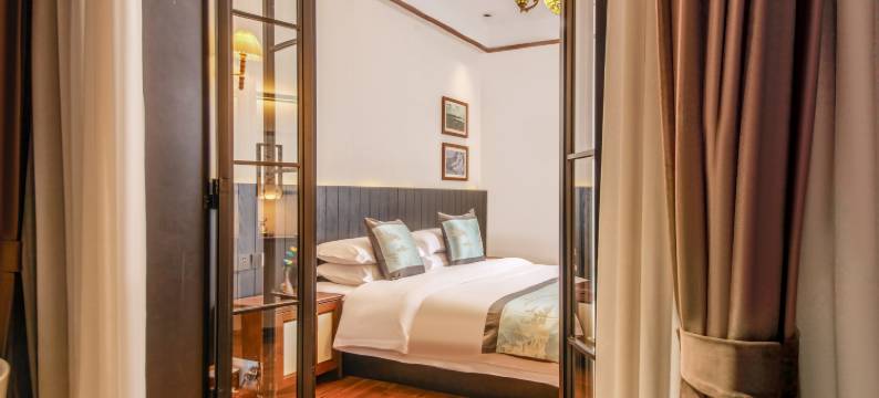 顺城212轻奢酒店(乐山张公桥美食街店)图片