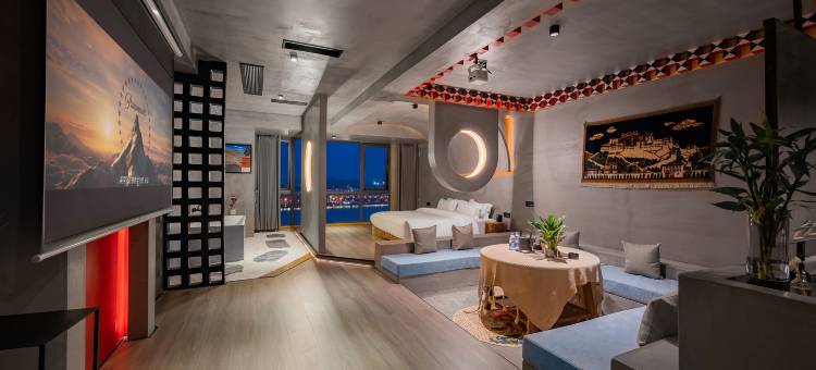 泥木·SKY CITY HOTEL(绵阳经开万达广场南郊机场店)图片