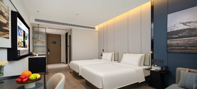 无锡东站映月湖公园地铁站亚朵酒店图片