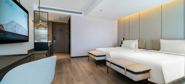 长春净月潭公园净月大街亚朵酒店图片