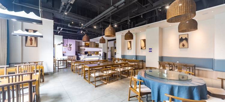 喜鹊愉家旅馆(安阳市政府万达广场店)图片