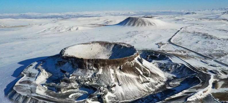 察右后旗三羊锦泰民宿(乌兰哈达火山地质公园店)图片