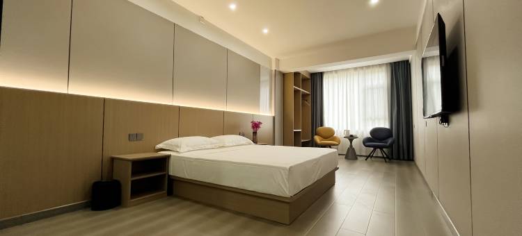 巴里岛假日酒店(柳林店)图片