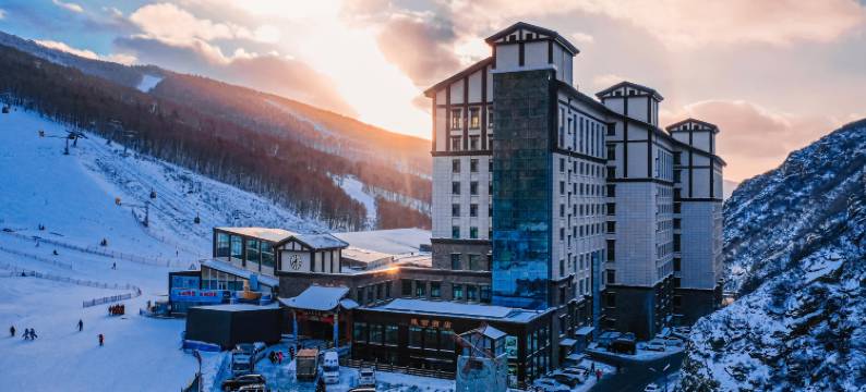 万龙滑雪场龙宫酒店图片