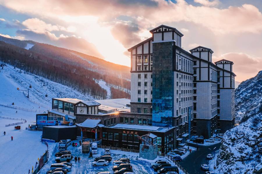 萬龍滑雪場龍宮酒店