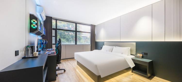 美娱·星峰电竞酒店(武汉欢乐谷园林路地铁站店)图片