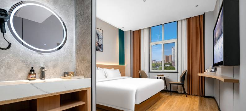 郑州蔓颐酒店(经开第八大街经开中心广场地铁站店)图片