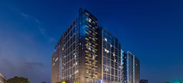 金湖精品酒店(成都欢乐谷金府地铁站店)图片