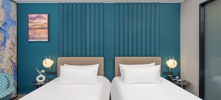 白玉兰酒店(信阳东站店)图片