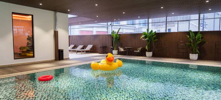 寄情山水间温泉度假酒店图片