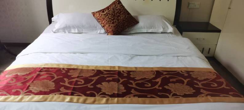 虹春煌冠宾馆图片