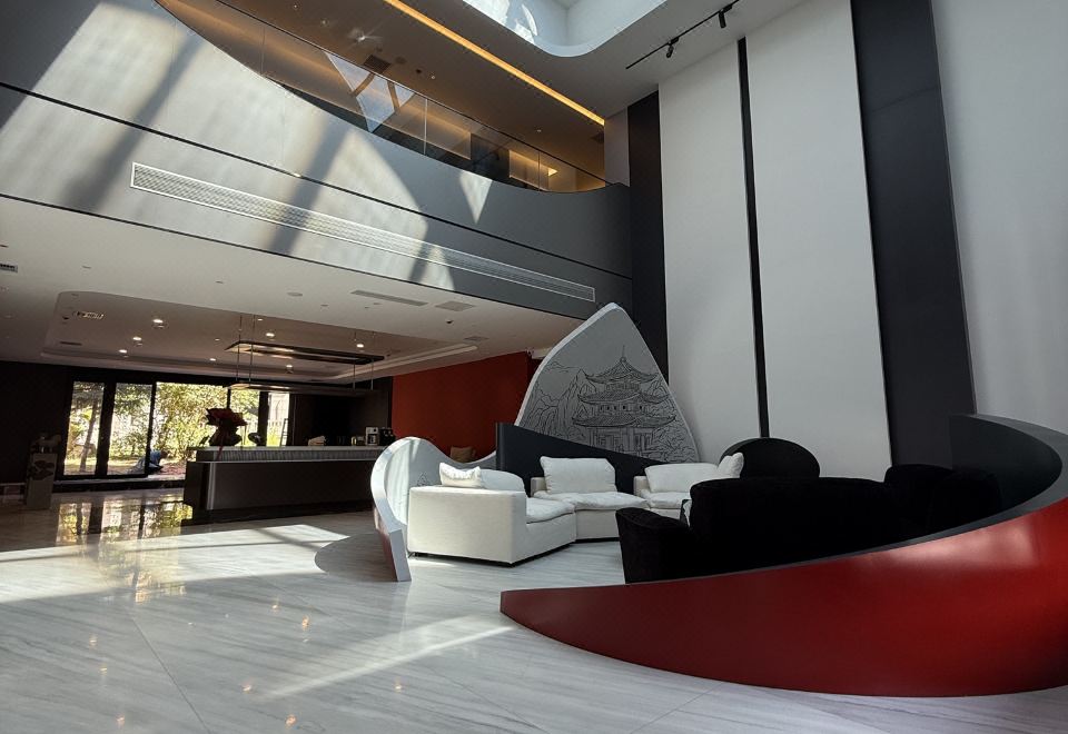 12+huayuan hotel Hotel Overview