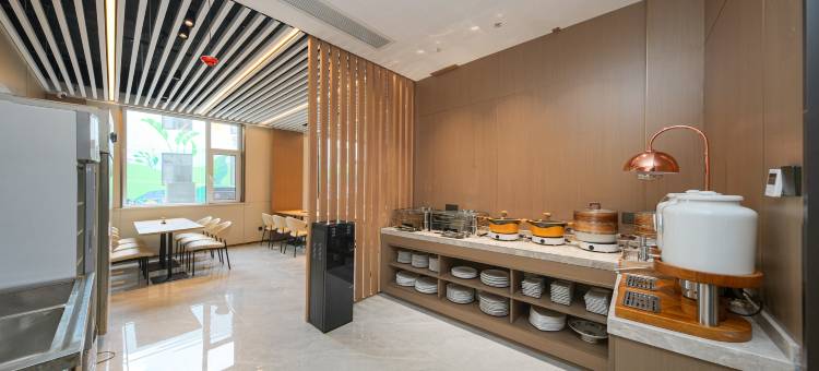 逸睿YIRI酒店(少海湿地公园店)图片