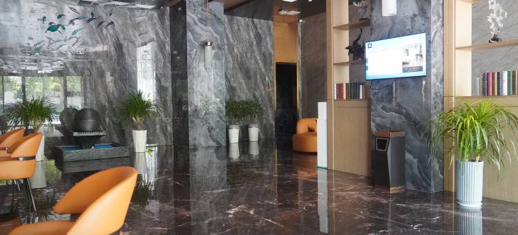 晴隆龙庭智享酒店图片