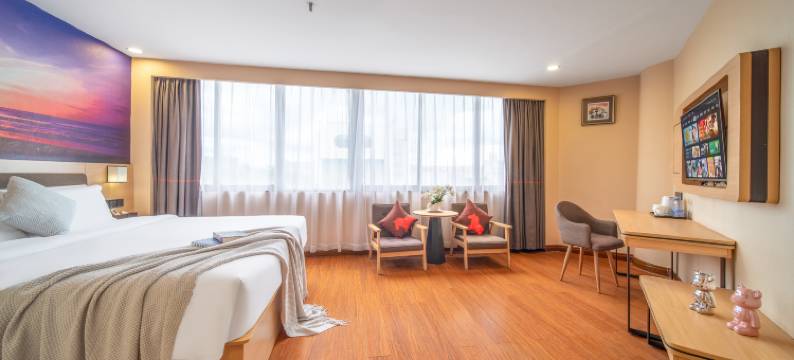 华国酒店(阳西县人民政府西湖公园店)图片