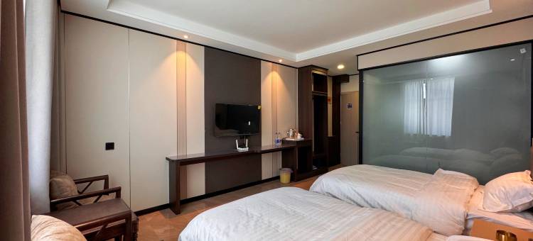 曲麻莱高原野牦牛大酒店图片