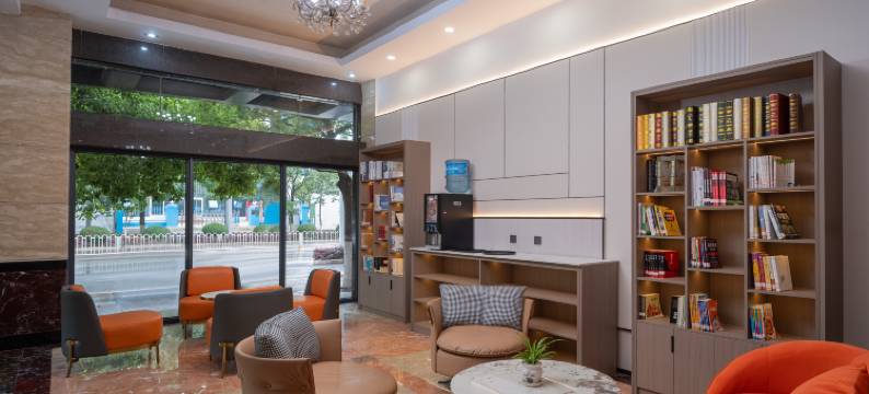 八骏大酒店(昆明火车站国贸中心店)图片