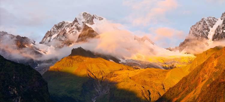 金山摄影温泉度假酒店(三号营地店)图片