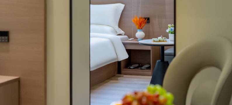 途客轻居酒店(鄠邑区钟楼海福城店)图片