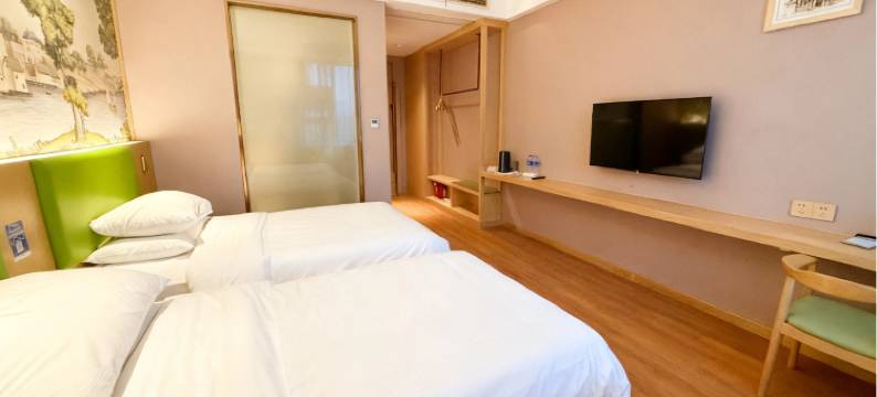 维｜也钠云境美居•静逸轻居•设计城市酒店(淮滨人民政府淮滨站店)图片