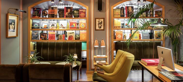 布朗斯中心酒店(Brown's Central Hotel)图片