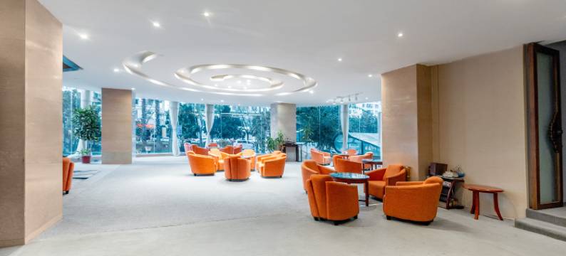 腾冲美尔翡翠皇冠建国酒店(文星楼砚湖公园店)图片